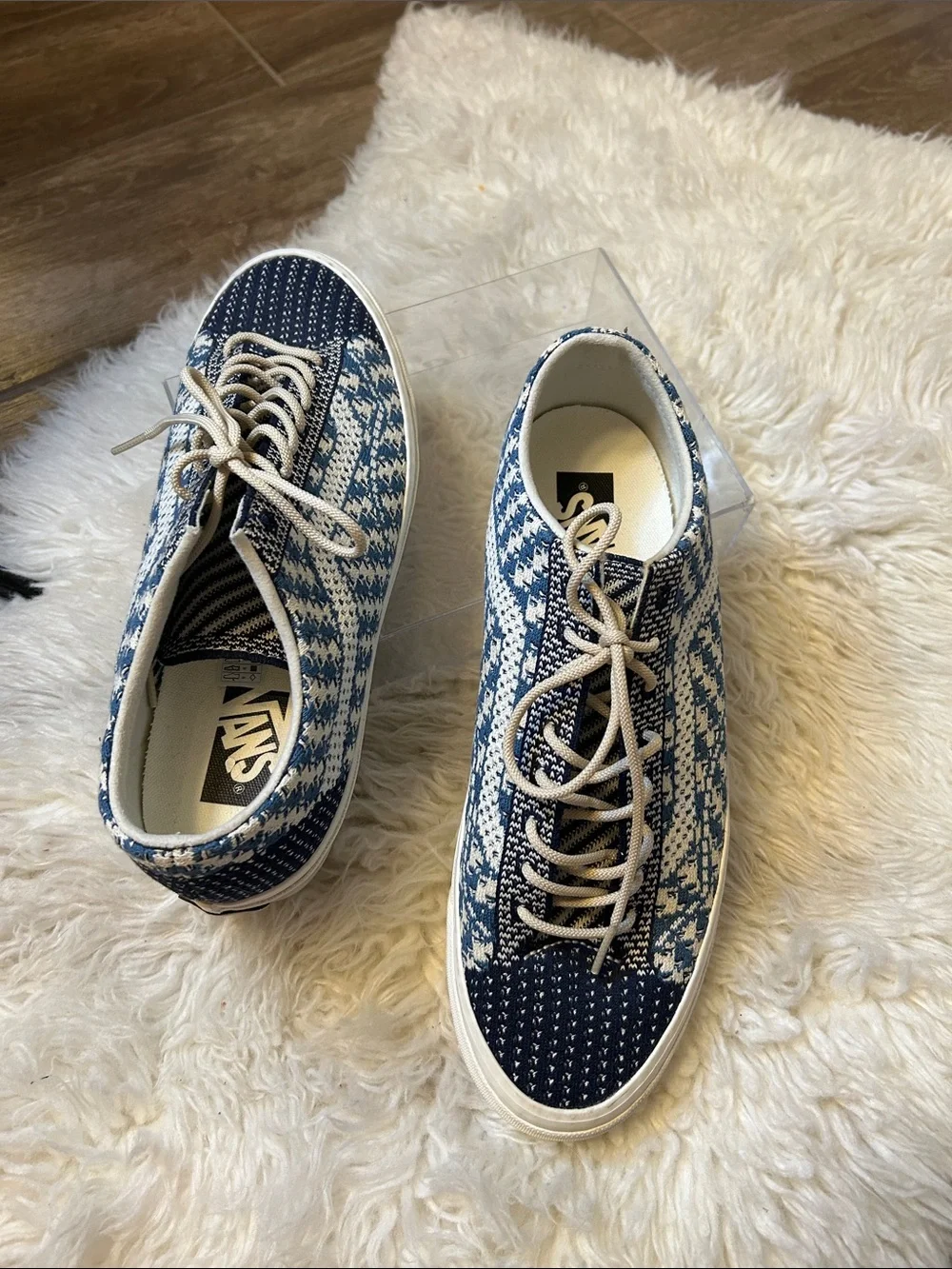 Vans knit upper